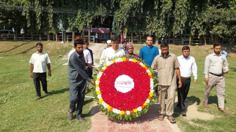 শেখ হাসিনা পুরো দেশকে শেখ পরিবারের জমিদা শেখ হাসিনা পুরো দেশকে শেখ পরিবারের জমিদা