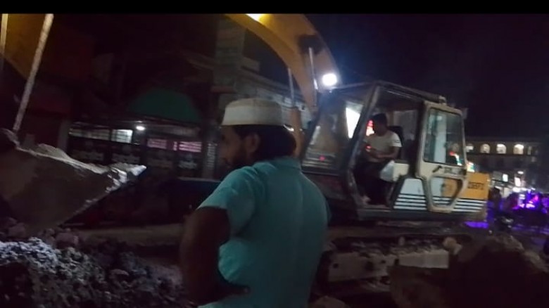 কুমিল্লার বরুড়া বাজারে ড্রেনের কাজে গ্য কুমিল্লার বরুড়া বাজারে ড্রেনের কাজে গ্য