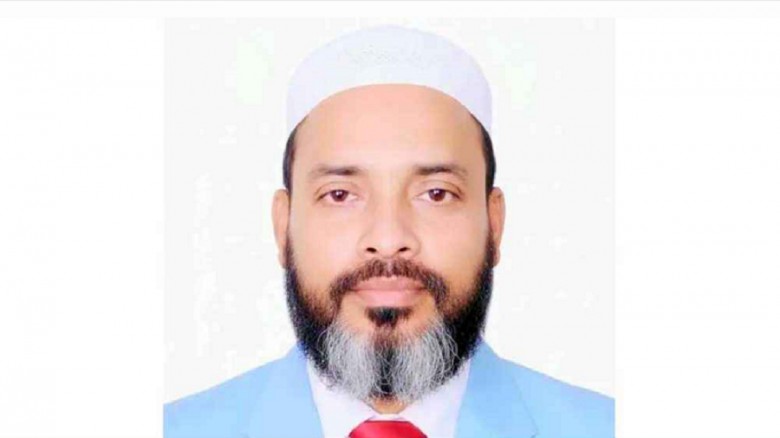 জুলাইয়ে শহীদ ছেলের অনুদানের টাকায় দ্বিতী