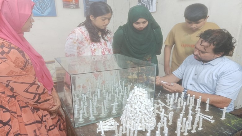 শিক্ষকের ঘরে আইনস্টাইন জর্জ ওয়াশিংটনের আ