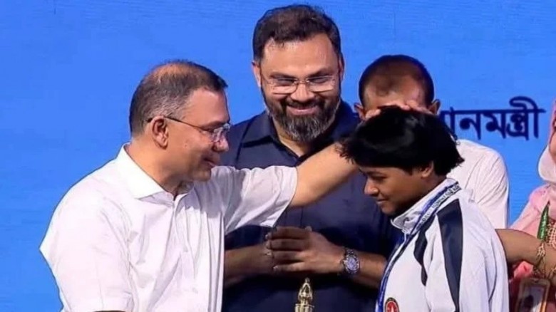 লালপুরের ফারিহা-দারিদ্র্য, কাদামাটি আর শ
