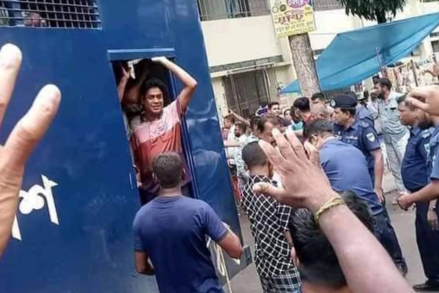 মারা গেলেন প্রধানমন্ত্রীর গাড়িবহরে হামলা মামলার দন্ডপ্রাপ্ত আসামি লাকী