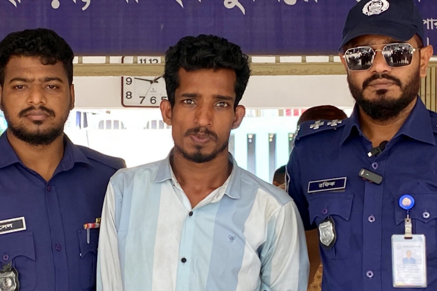 মুরাদনগরে অন্তঃসত্বা গৃহবধূকে জবাই করা  স্বামী আটক